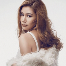 ခင်စုစုနိုင်