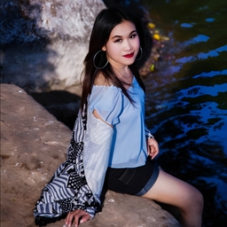 မို့မို့လွင်