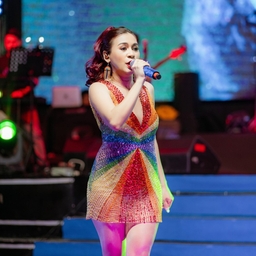 အိမ့်ချစ်