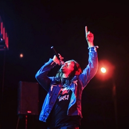 ဖြိုးကျော်ထိုက်